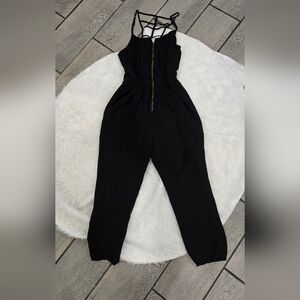 Love Tree Black‎ Zip-Front Sleeveless Jumpsuit – Strappy Back